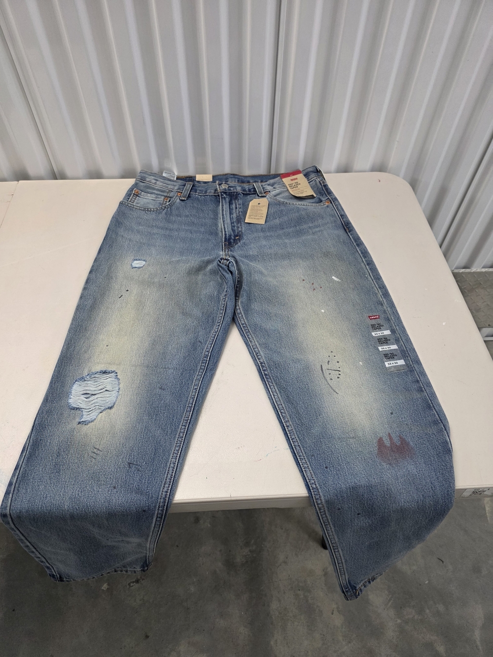 Levi's 550 Jeans '92 Relaxed Taper Distressed 100% Cotton Jeans Men's Size 33x32